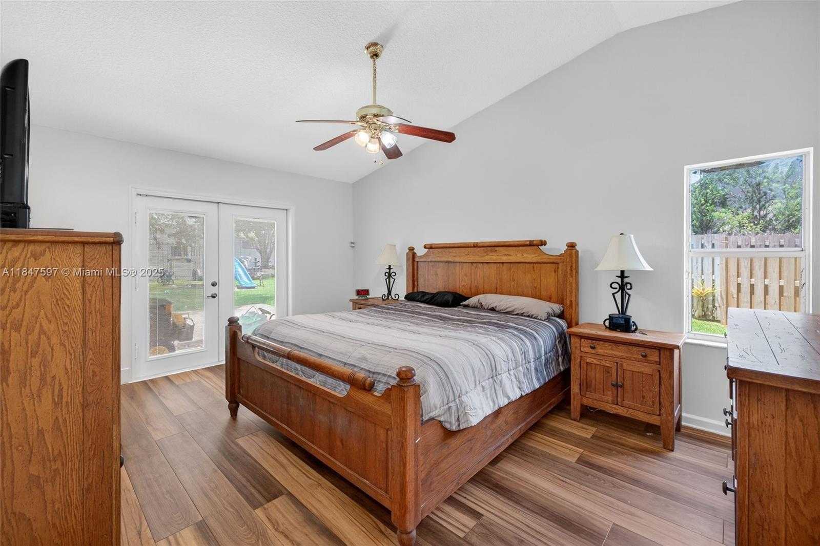 Small Image of 4201 SOUTH WEST 78TH DR, Davie Number 21