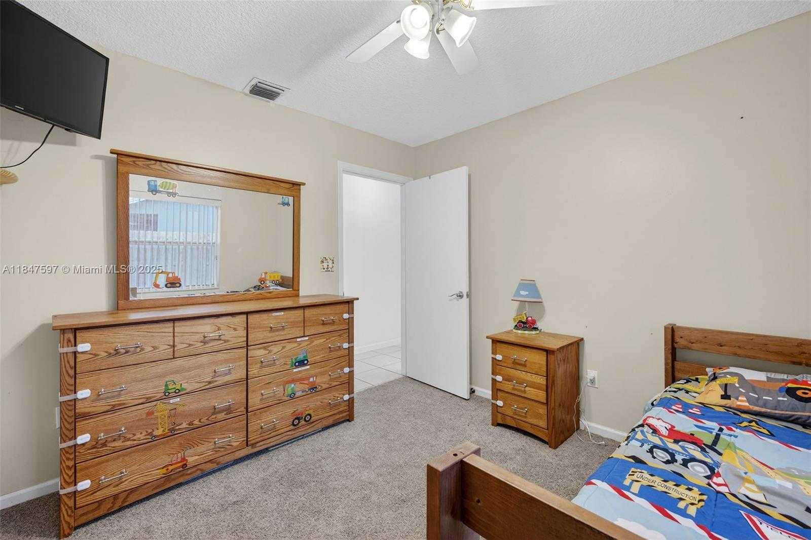 Small Image of 4201 SOUTH WEST 78TH DR, Davie Number 29