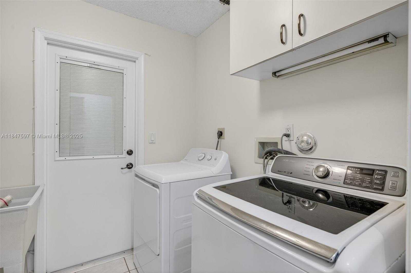 Small Image of 4201 SOUTH WEST 78TH DR, Davie Number 32