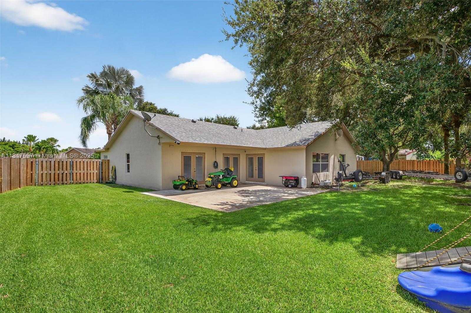 Small Image of 4201 SOUTH WEST 78TH DR, Davie Number 35