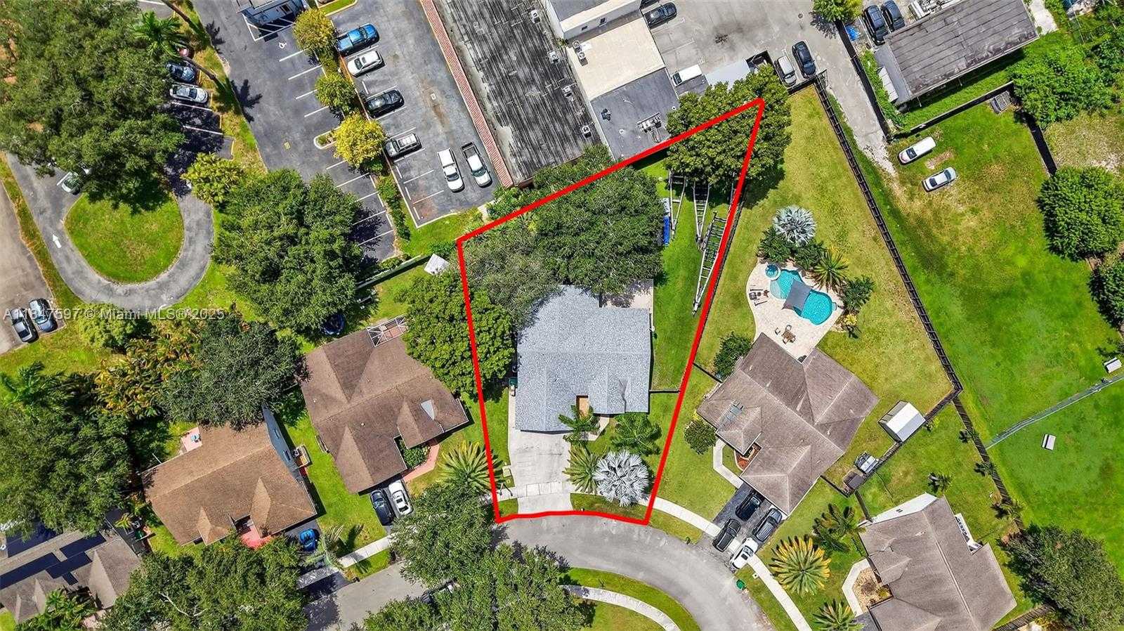 Small Image of 4201 SOUTH WEST 78TH DR, Davie Number 51