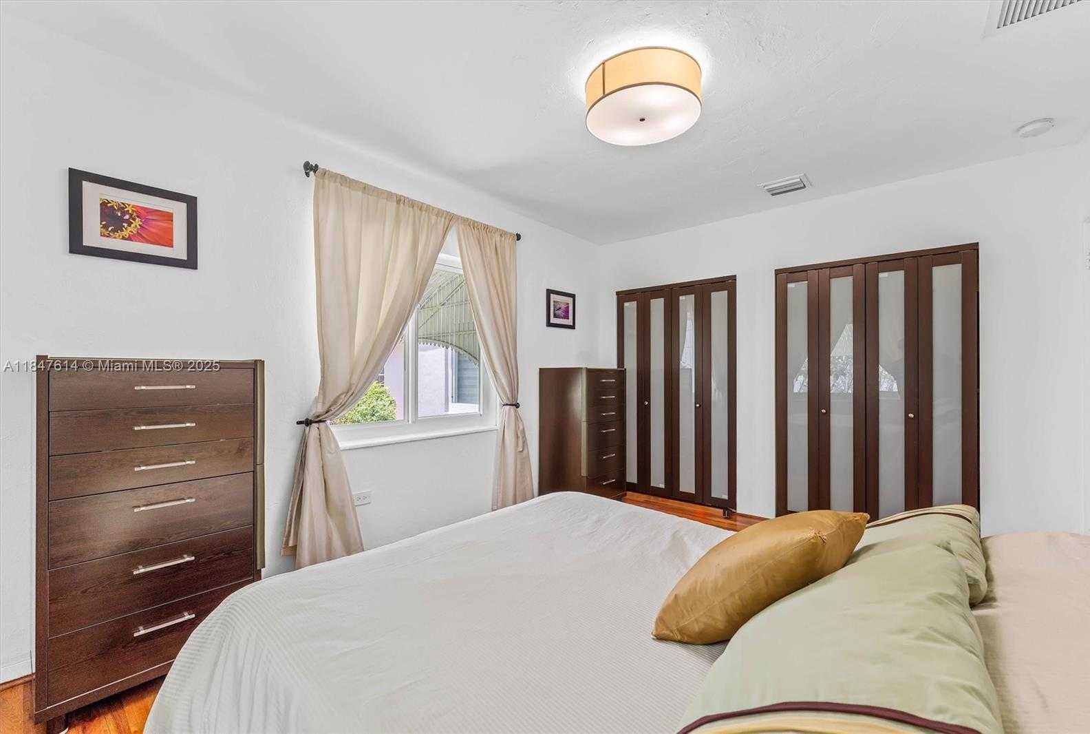 Small Image of 318 NORTH EAST 105TH ST, Miami Shores Number 15