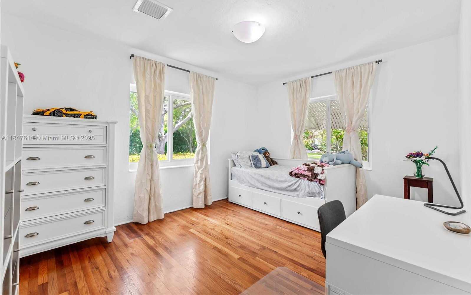 Small Image of 318 NORTH EAST 105TH ST, Miami Shores Number 19