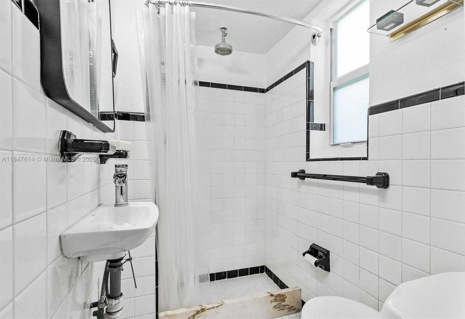 Small Image of 318 NORTH EAST 105TH ST, Miami Shores Number 22