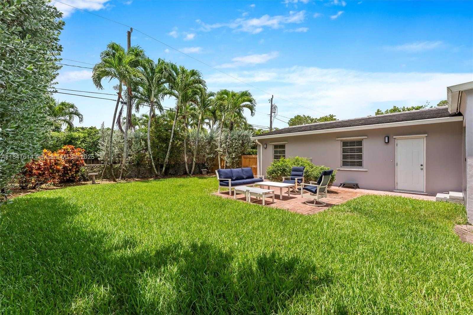 Small Image of 318 NORTH EAST 105TH ST, Miami Shores Number 23