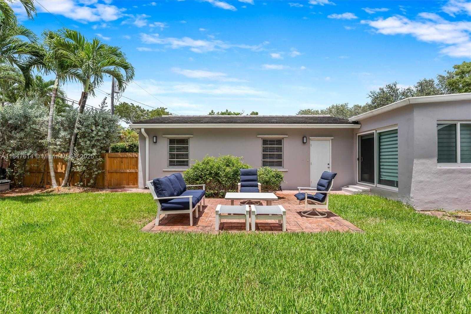 Small Image of 318 NORTH EAST 105TH ST, Miami Shores Number 24