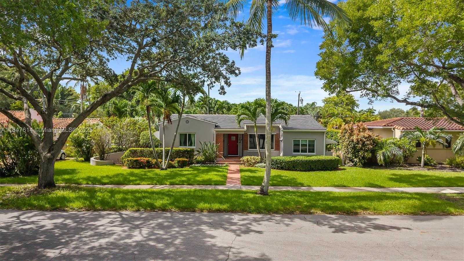 Small Image of 318 NORTH EAST 105TH ST, Miami Shores Number 3