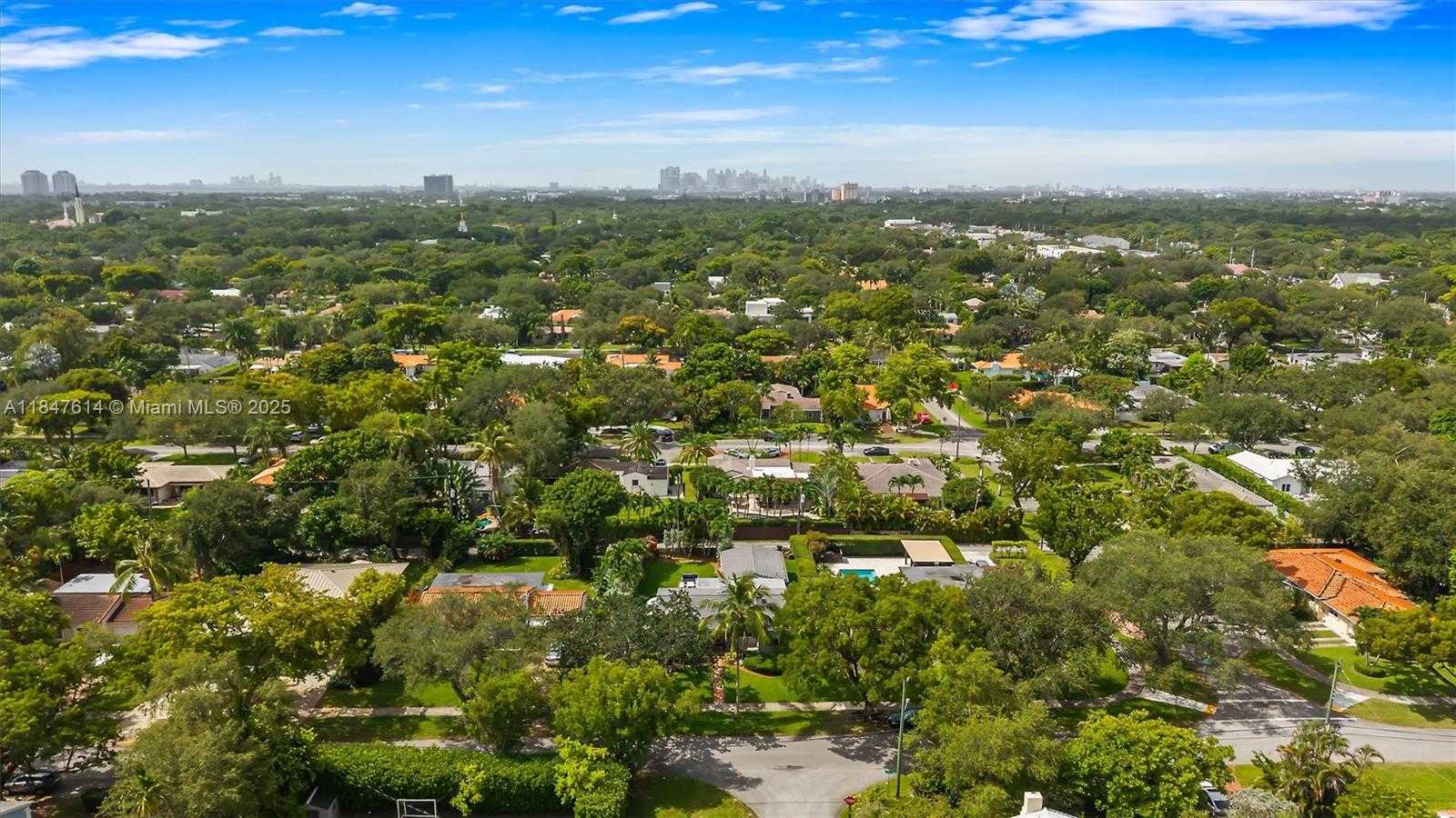 Small Image of 318 NORTH EAST 105TH ST, Miami Shores Number 32