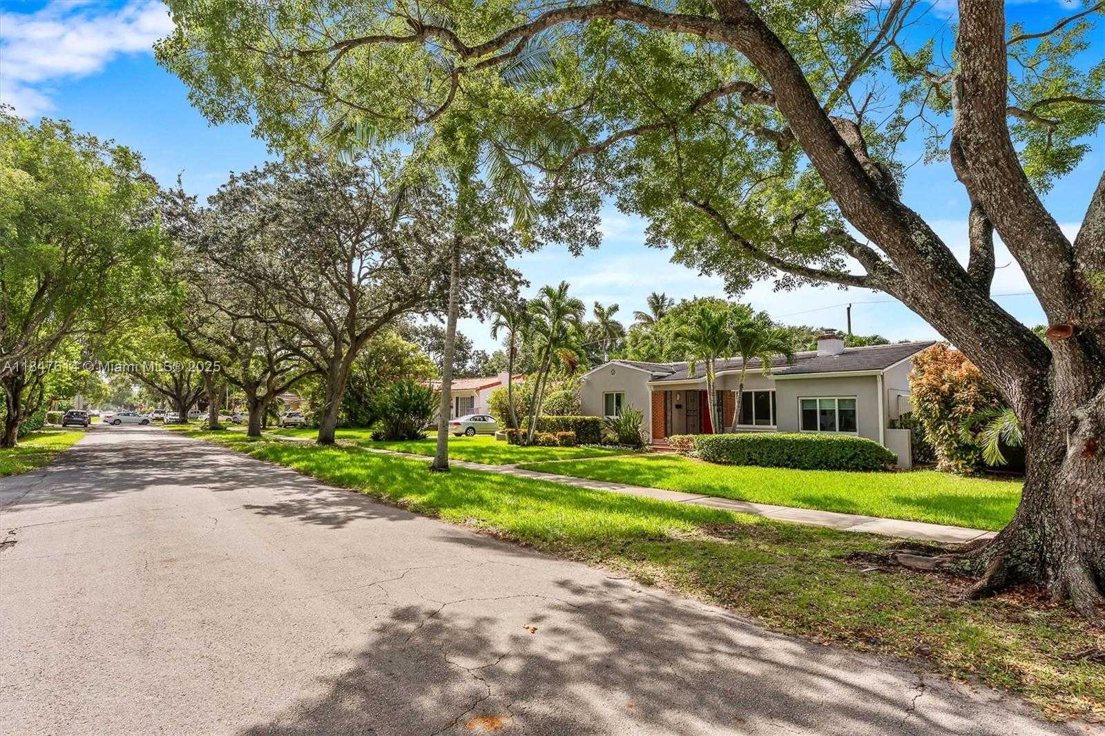 Small Image of 318 NORTH EAST 105TH ST, Miami Shores Number 49