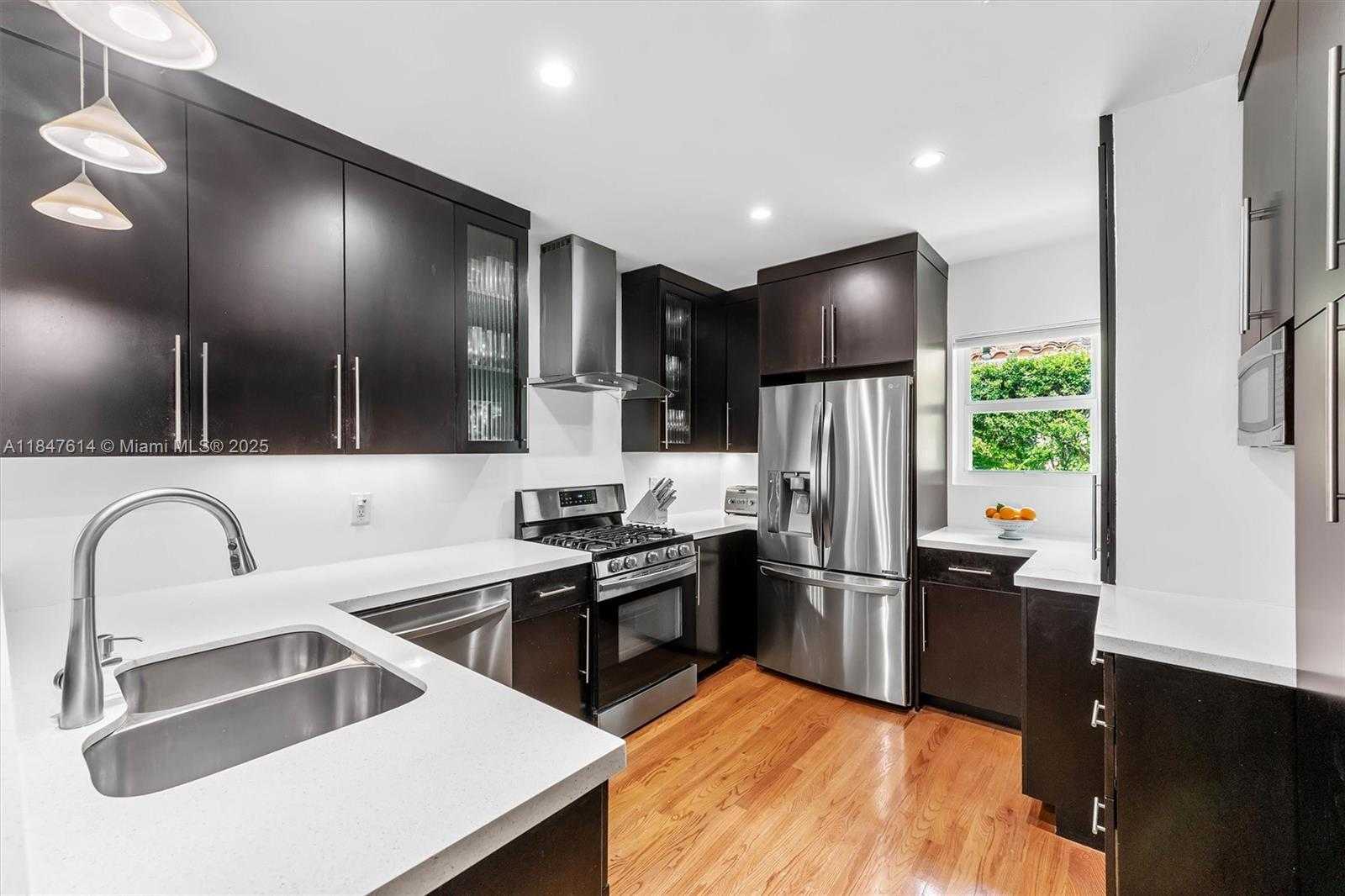 Small Image of 318 NORTH EAST 105TH ST, Miami Shores Number 7