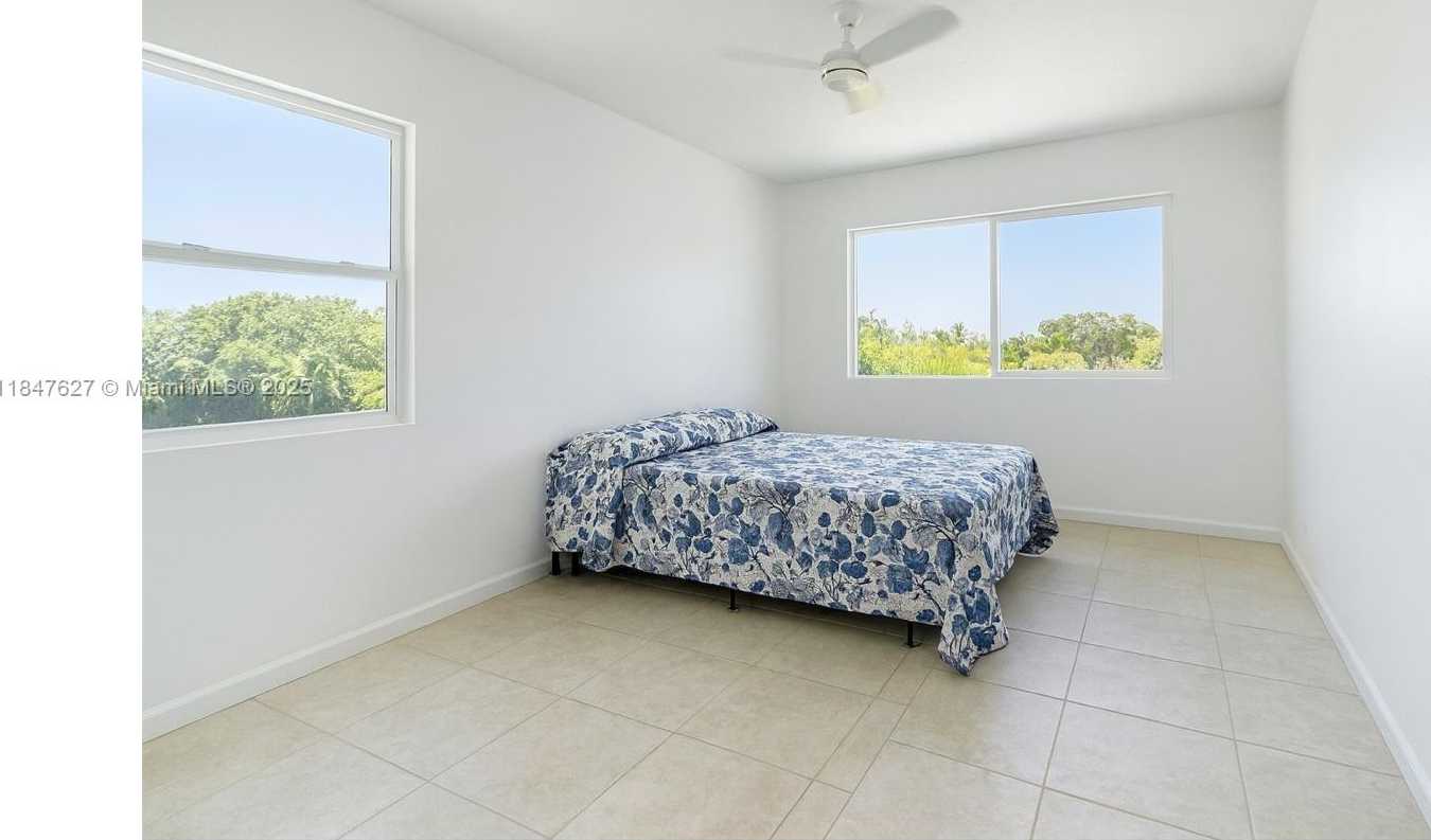 Small Image of 800 SOUTH WEST 26TH CT, Fort Lauderdale Number 12