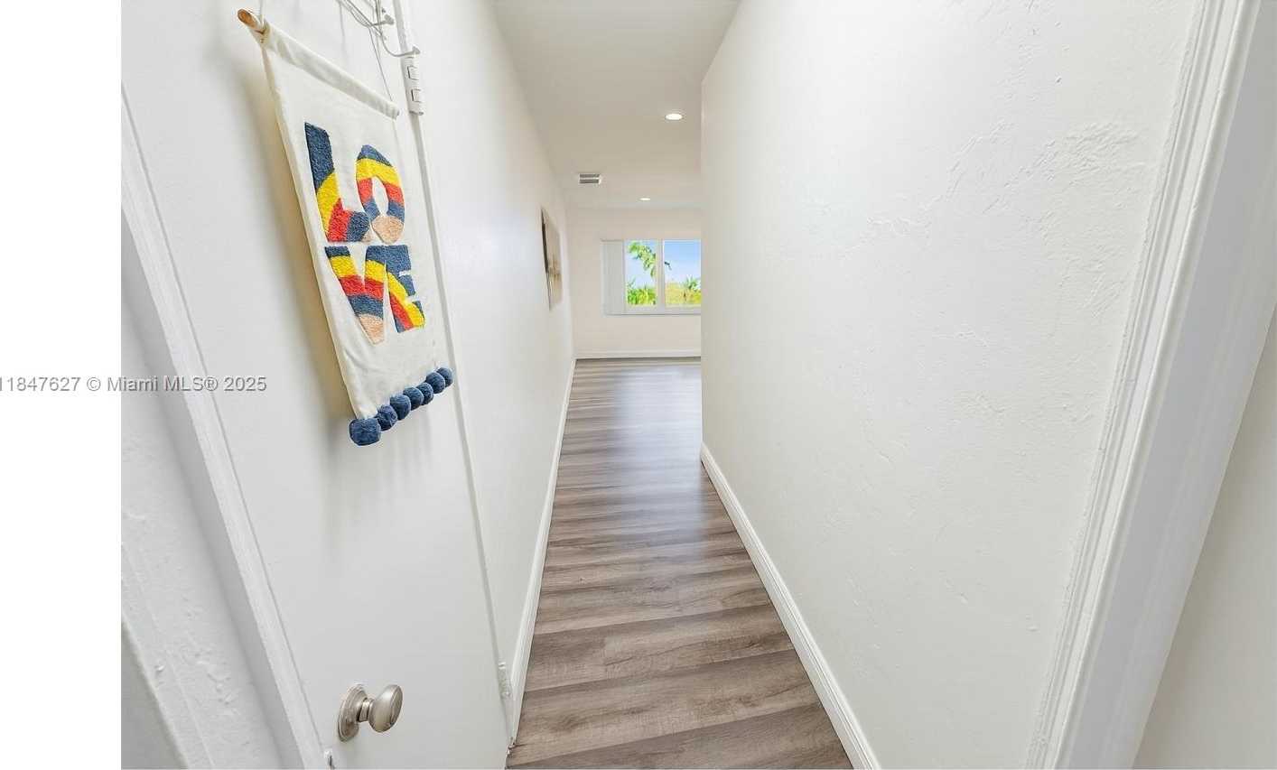 Small Image of 800 SOUTH WEST 26TH CT, Fort Lauderdale Number 16