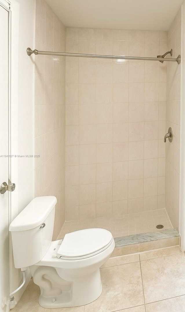 Small Image of 800 SOUTH WEST 26TH CT, Fort Lauderdale Number 27