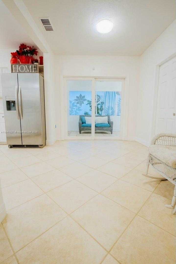 Small Image of 800 SOUTH WEST 26TH CT, Fort Lauderdale Number 31
