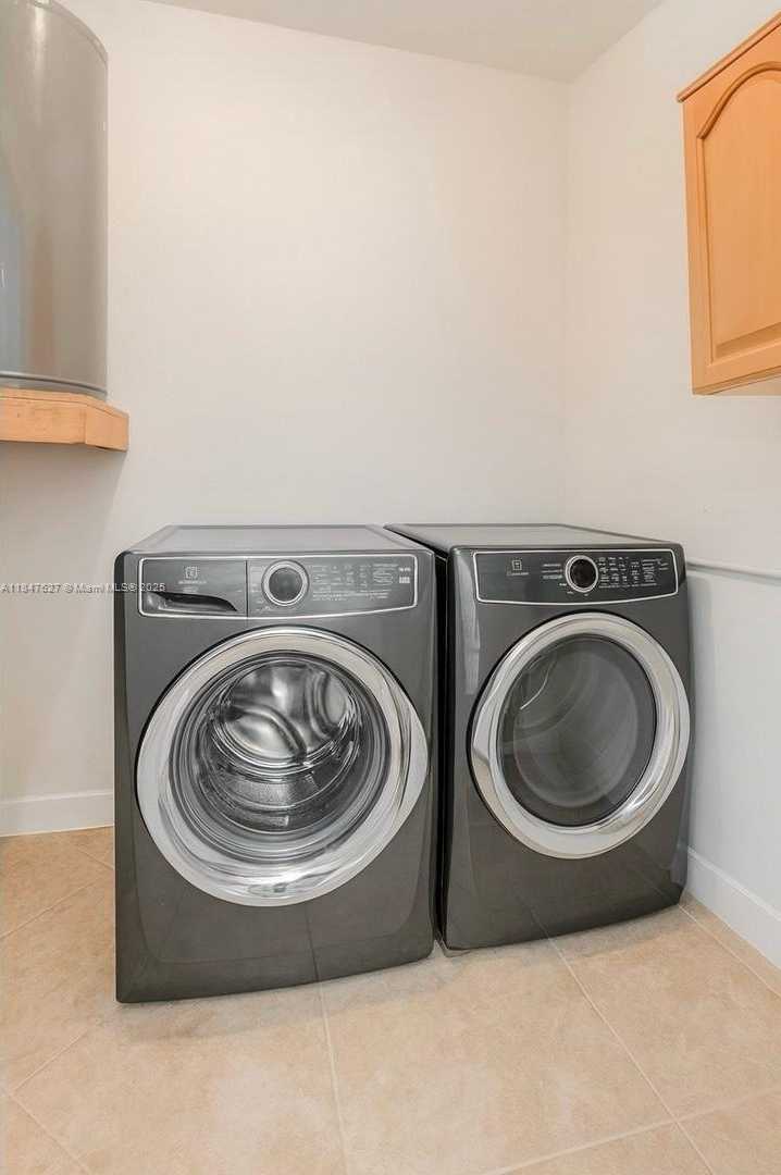 Small Image of 800 SOUTH WEST 26TH CT, Fort Lauderdale Number 32