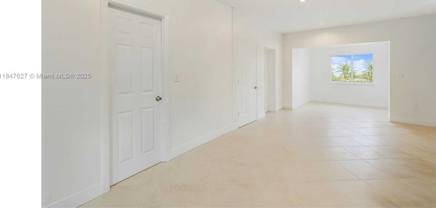 Small Image of 800 SOUTH WEST 26TH CT, Fort Lauderdale Number 8