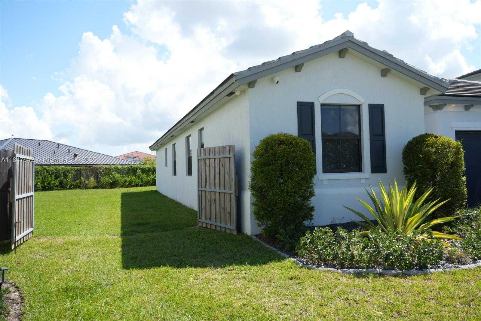 Small Image of 13321 SOUTH WEST 284TH TER, Homestead Number 2