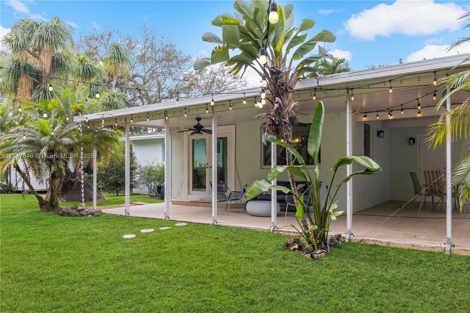 Small Image of 16941 SOUTH WEST 88TH AVENUE, Palmetto Bay Number 12