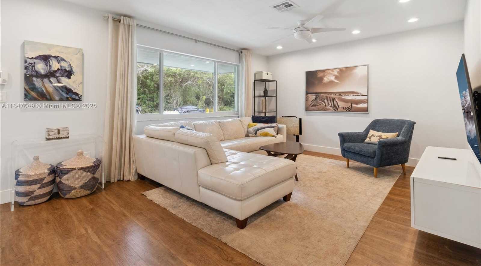 Small Image of 16941 SOUTH WEST 88TH AVENUE, Palmetto Bay Number 2