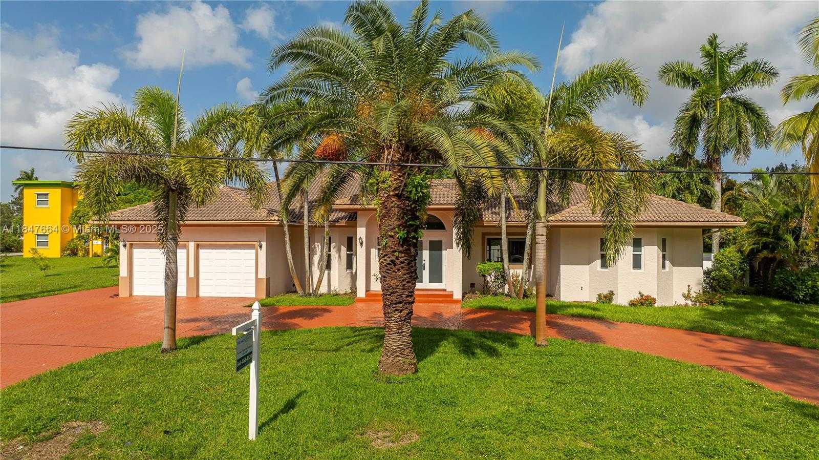 Small Image of 424 BAYBERRY DR, Plantation Number 2