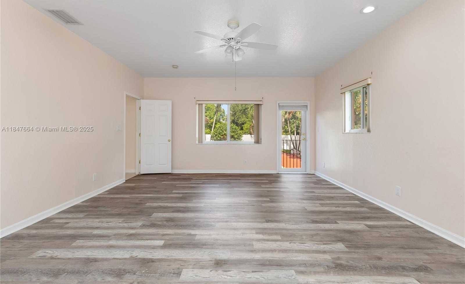 Small Image of 424 BAYBERRY DR, Plantation Number 22