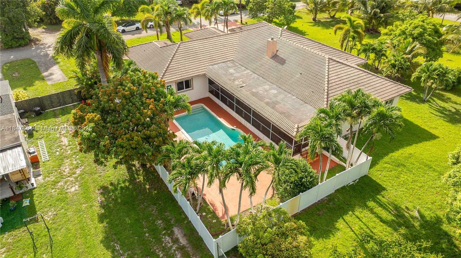 Small Image of 424 BAYBERRY DR, Plantation Number 34