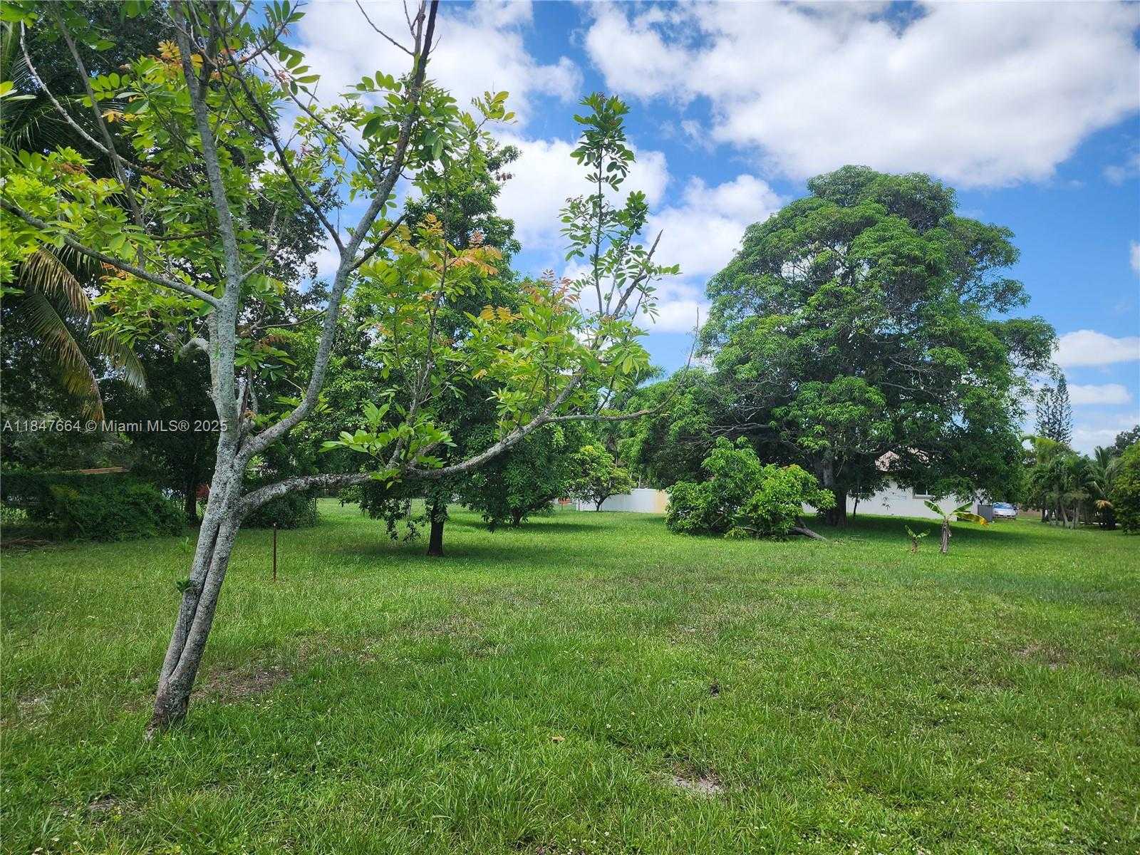 Small Image of 424 BAYBERRY DR, Plantation Number 35