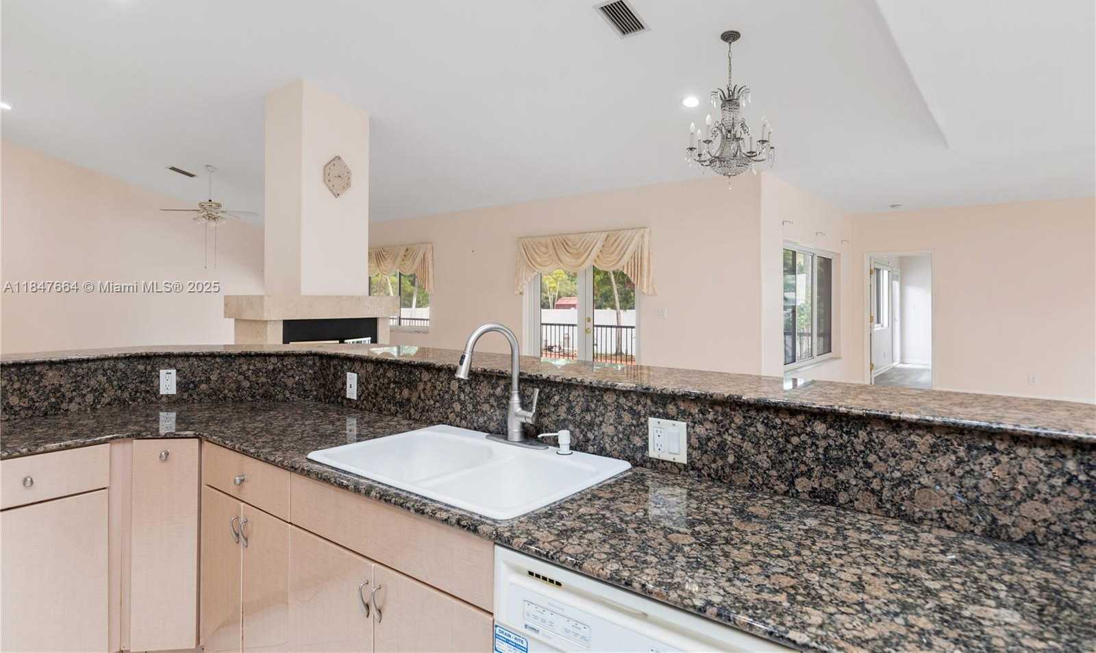 Small Image of 424 BAYBERRY DR, Plantation Number 5