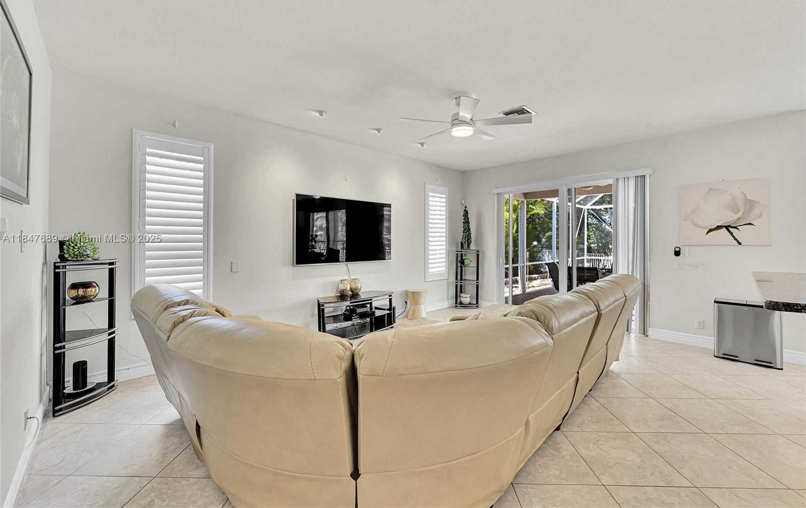 Small Image of 3067 BAYBERRY WAY, Margate Number 19
