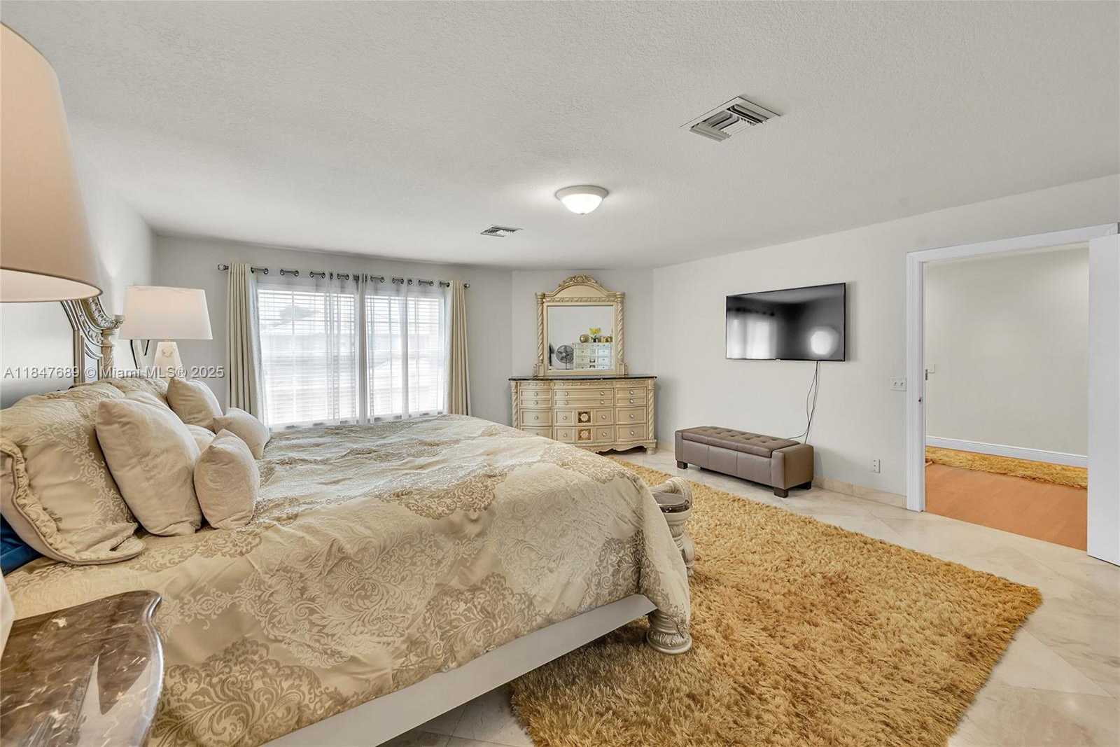 Small Image of 3067 BAYBERRY WAY, Margate Number 25