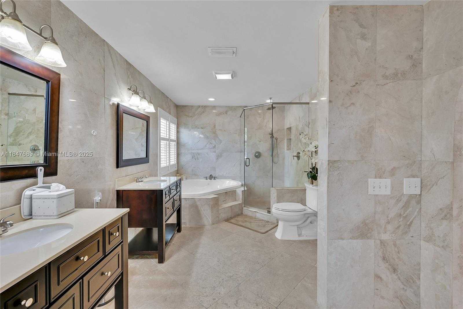 Small Image of 3067 BAYBERRY WAY, Margate Number 27