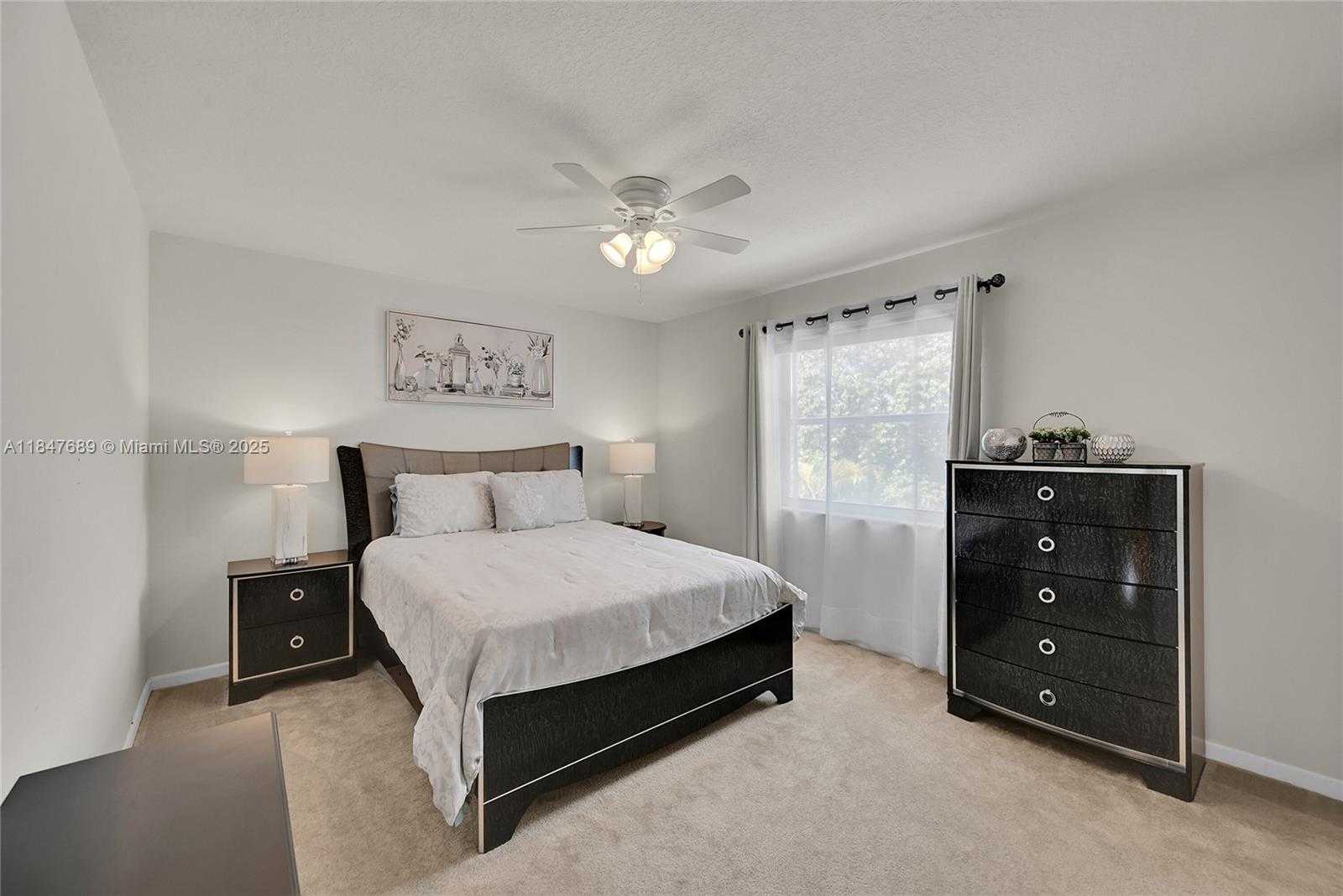 Small Image of 3067 BAYBERRY WAY, Margate Number 35