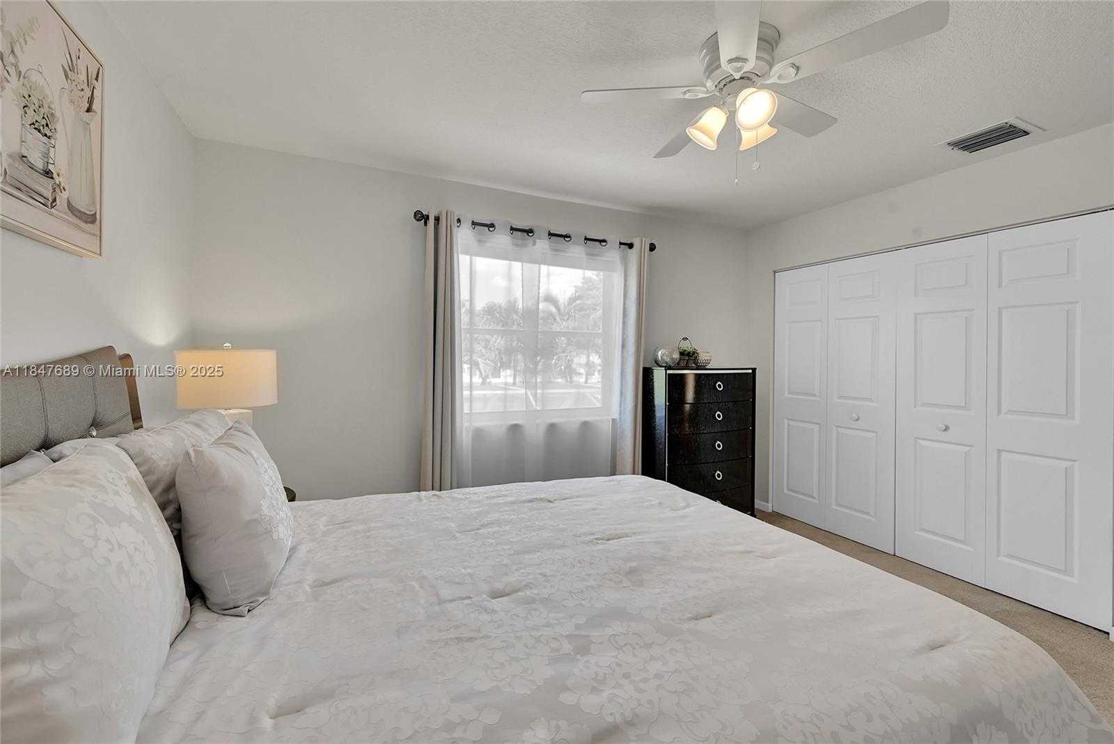 Small Image of 3067 BAYBERRY WAY, Margate Number 36