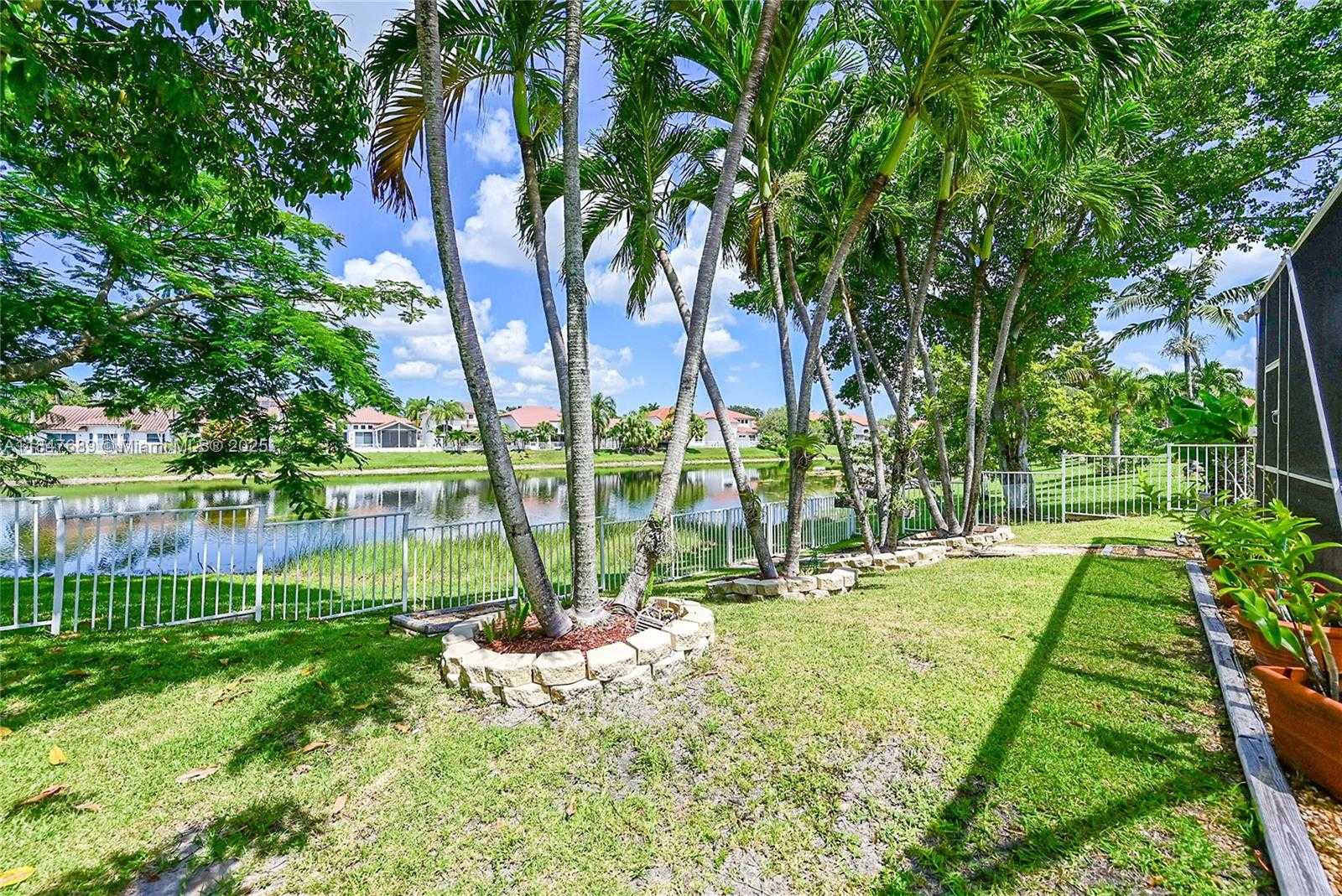 Small Image of 3067 BAYBERRY WAY, Margate Number 41