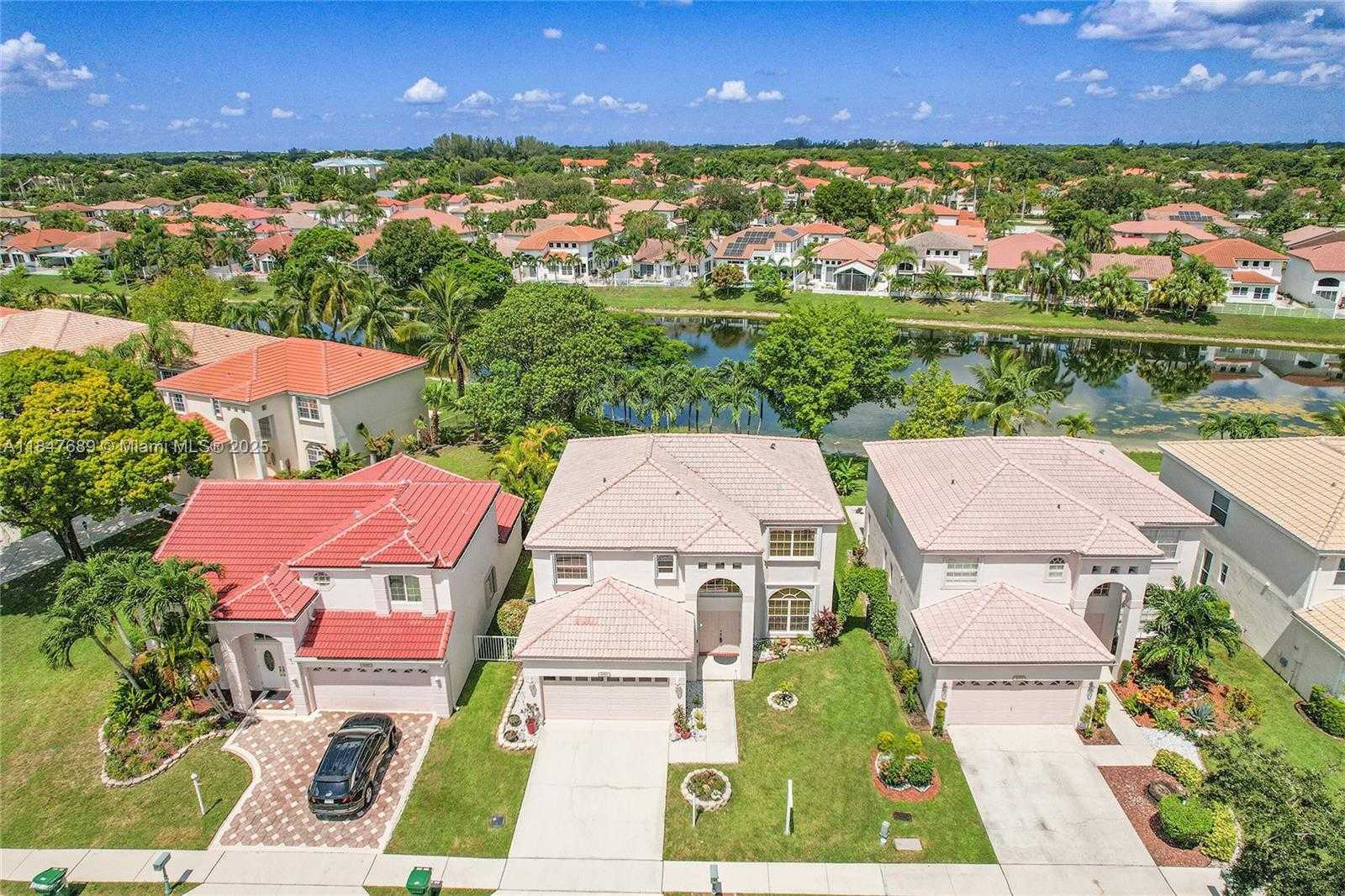 Small Image of 3067 BAYBERRY WAY, Margate Number 46