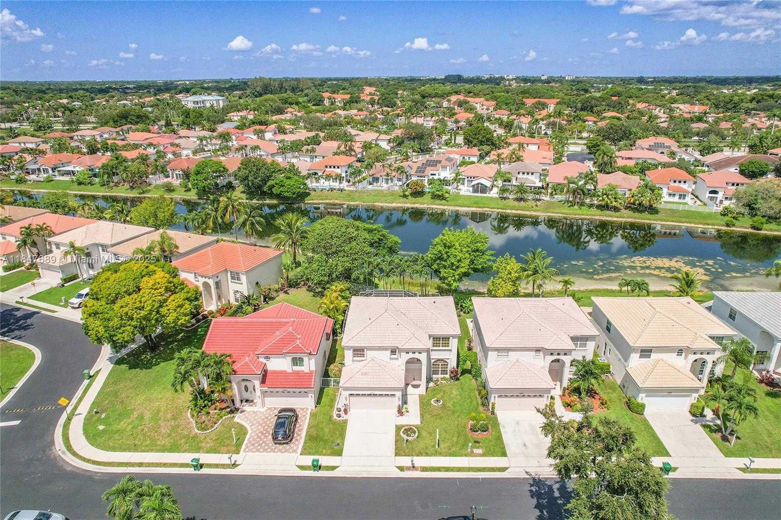 Small Image of 3067 BAYBERRY WAY, Margate Number 47