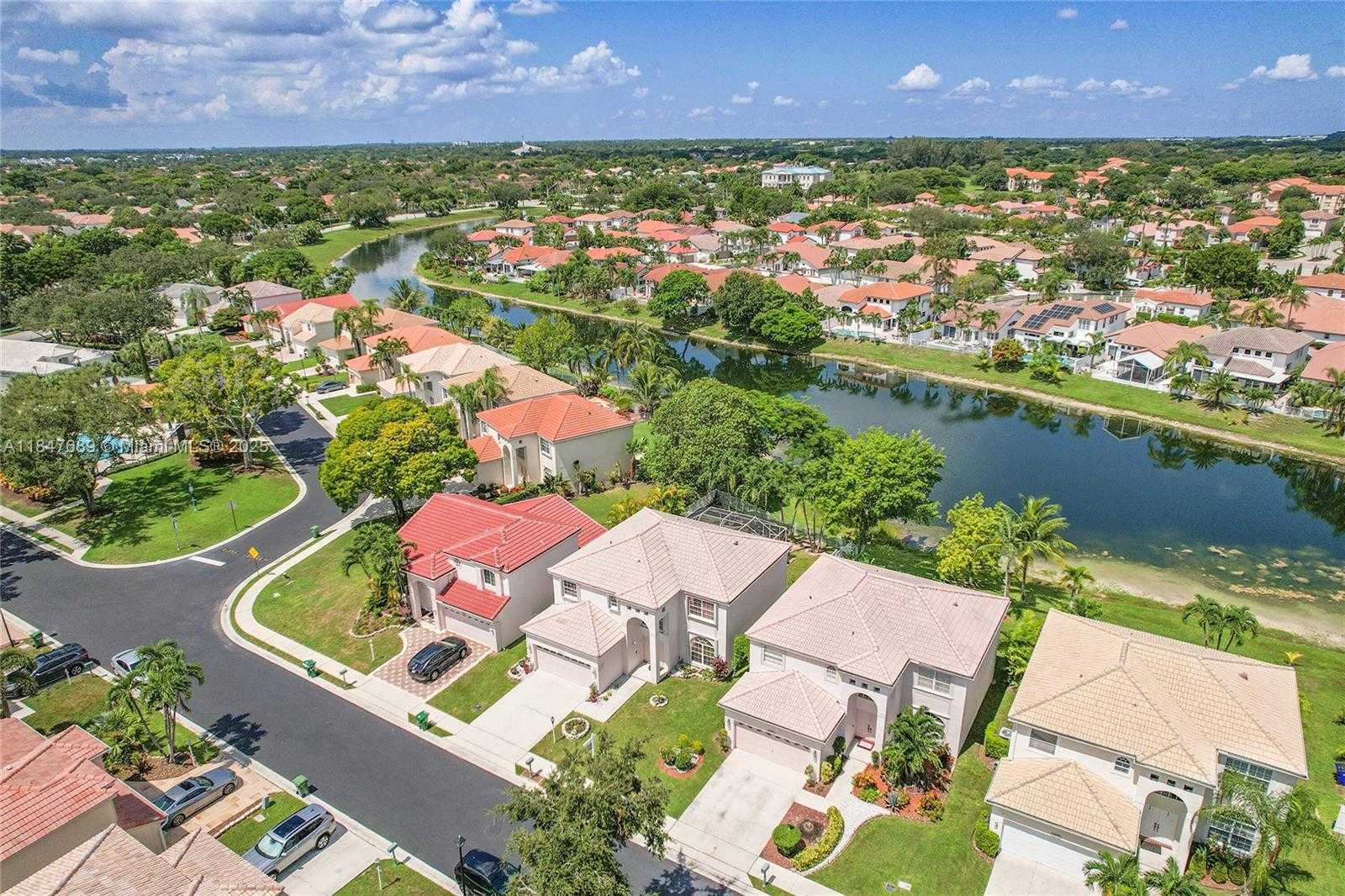 Small Image of 3067 BAYBERRY WAY, Margate Number 48