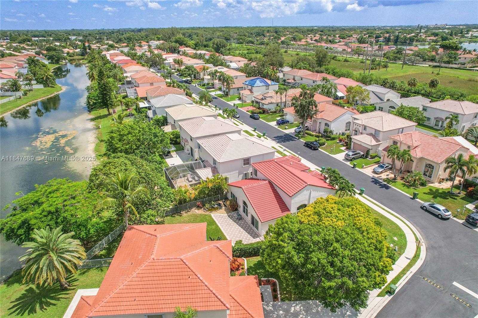 Small Image of 3067 BAYBERRY WAY, Margate Number 53
