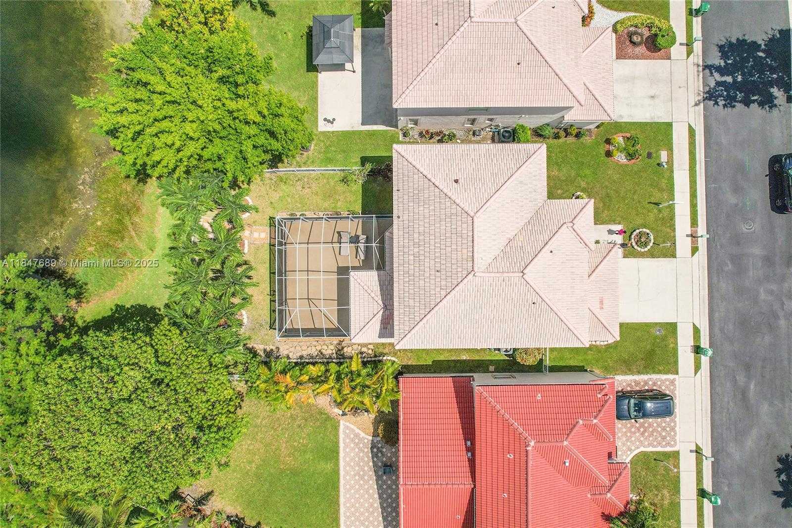 Small Image of 3067 BAYBERRY WAY, Margate Number 55