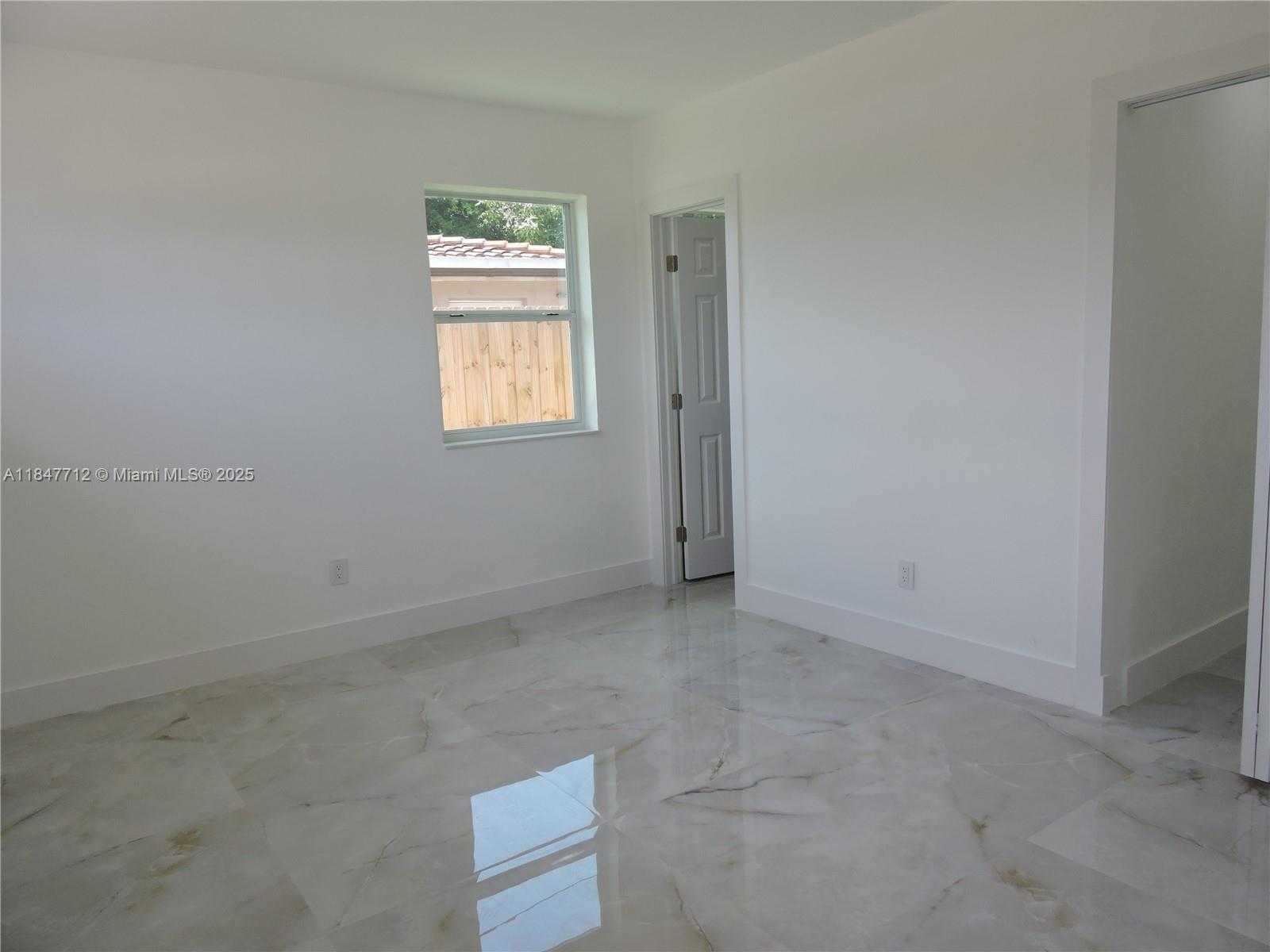 Small Image of 2040 NORTH WEST 185TH TER, Miami Gardens Number 21
