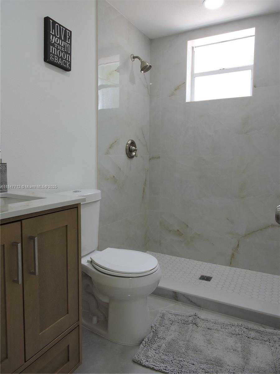 Small Image of 2040 NORTH WEST 185TH TER, Miami Gardens Number 35