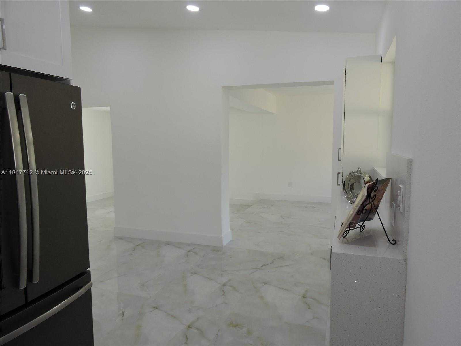 Small Image of 2040 NORTH WEST 185TH TER, Miami Gardens Number 40
