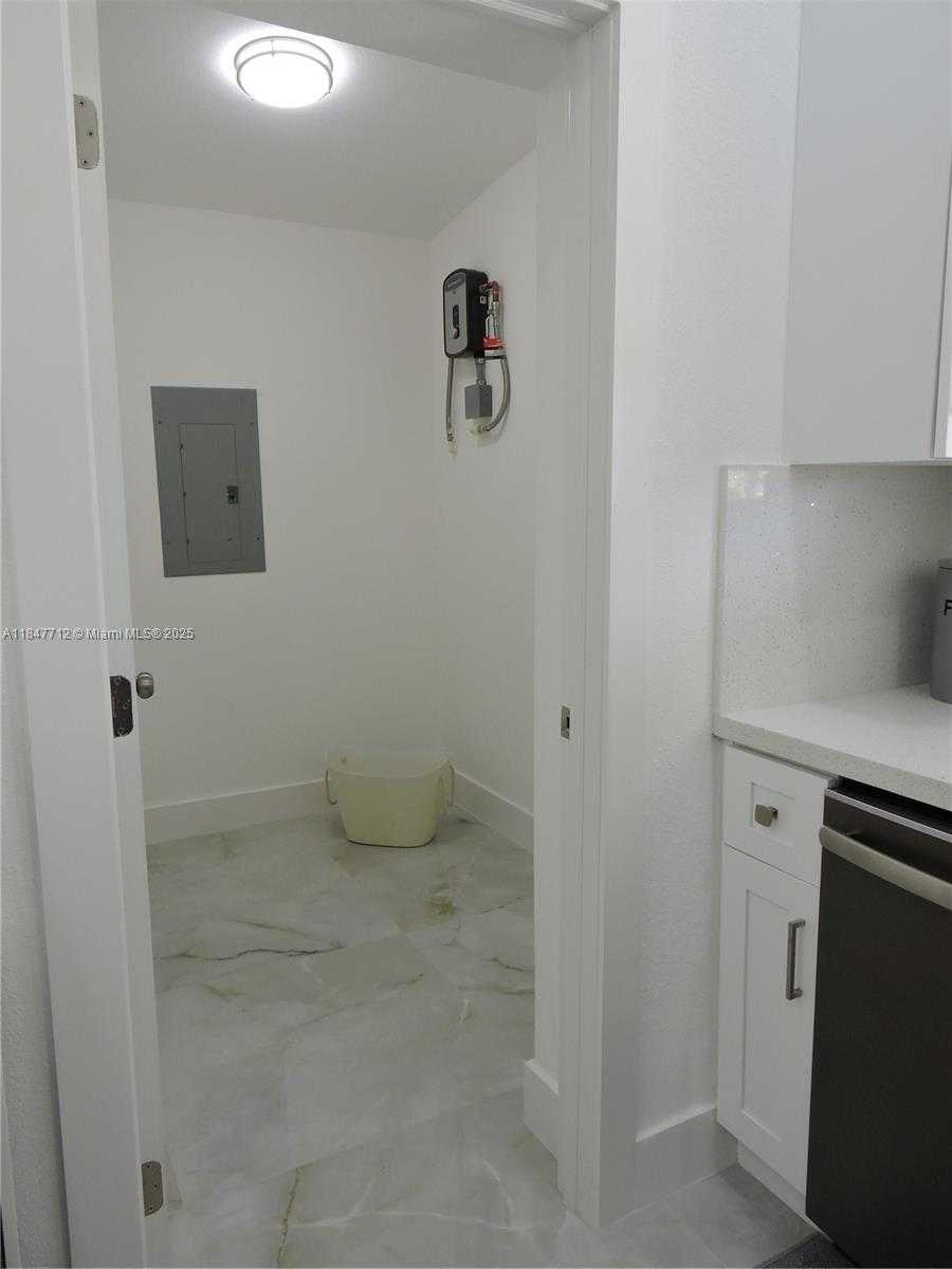 Small Image of 2040 NORTH WEST 185TH TER, Miami Gardens Number 44