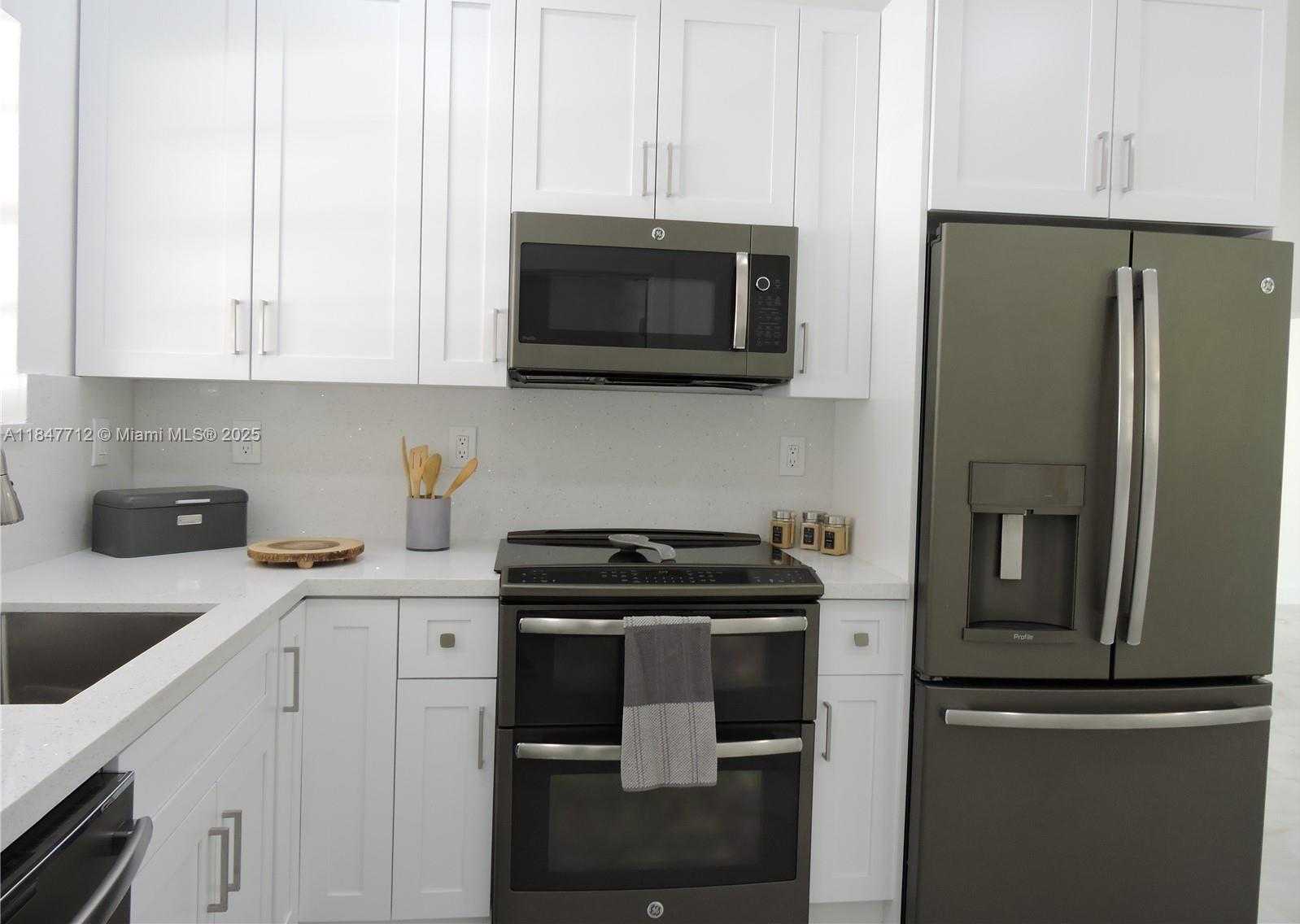 Small Image of 2040 NORTH WEST 185TH TER, Miami Gardens Number 46