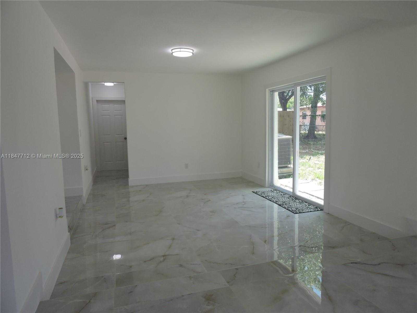 Small Image of 2040 NORTH WEST 185TH TER, Miami Gardens Number 49