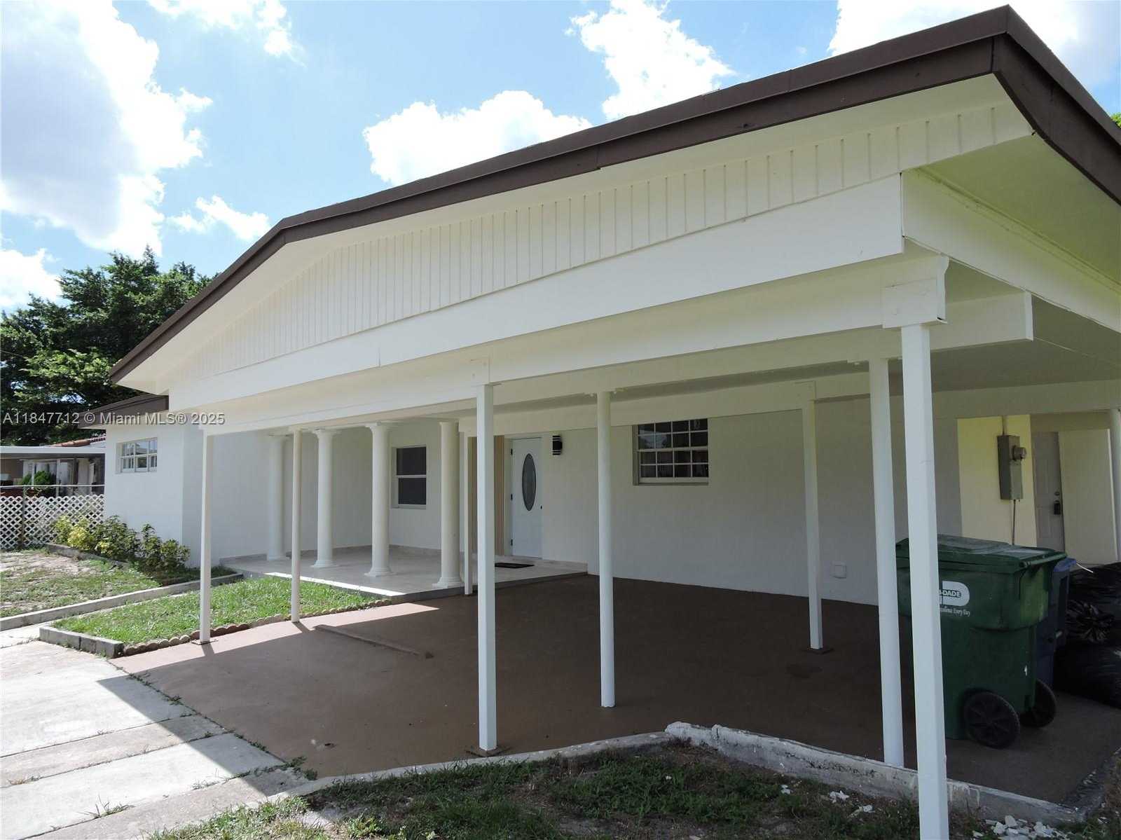 Small Image of 2040 NORTH WEST 185TH TER, Miami Gardens Number 8