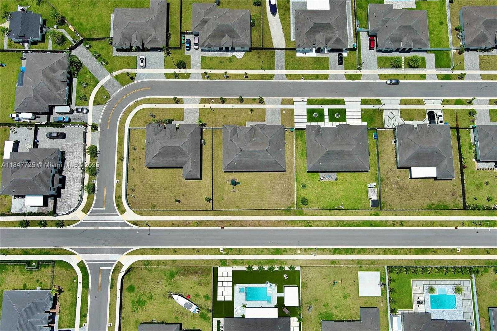 Small Image of 16733 SOUTH WEST 292ND TER, Homestead Number 27