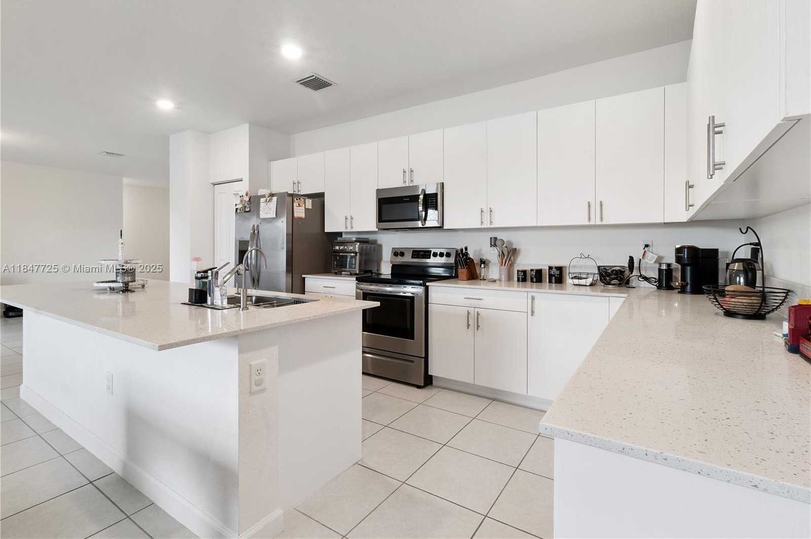 Small Image of 16733 SOUTH WEST 292ND TER, Homestead Number 6