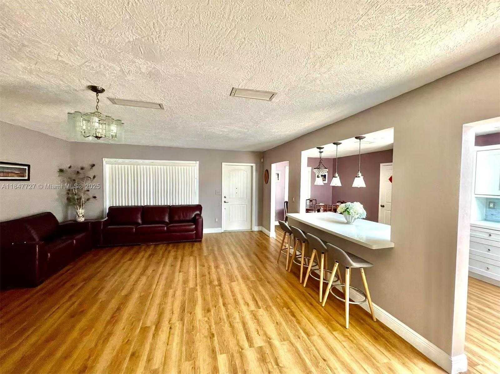Small Image of 9131 SOUTH WEST 178TH TER, Palmetto Bay Number 11