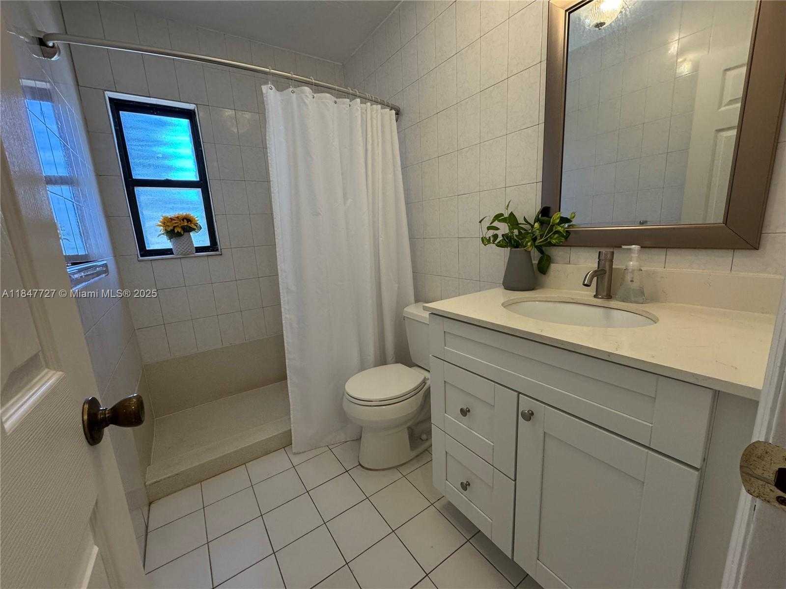 Small Image of 9131 SOUTH WEST 178TH TER, Palmetto Bay Number 18